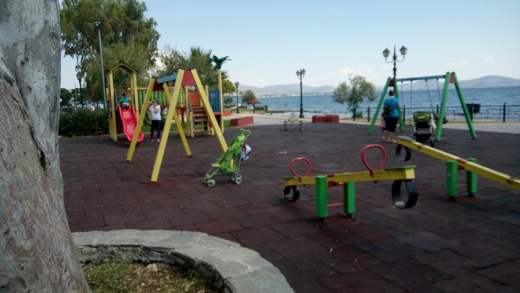 Villa George - Family Holidays Néa Mákri Extérieur photo