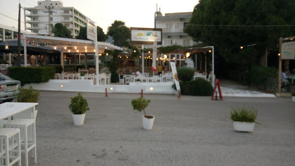 Villa George - Family Holidays Néa Mákri Extérieur photo