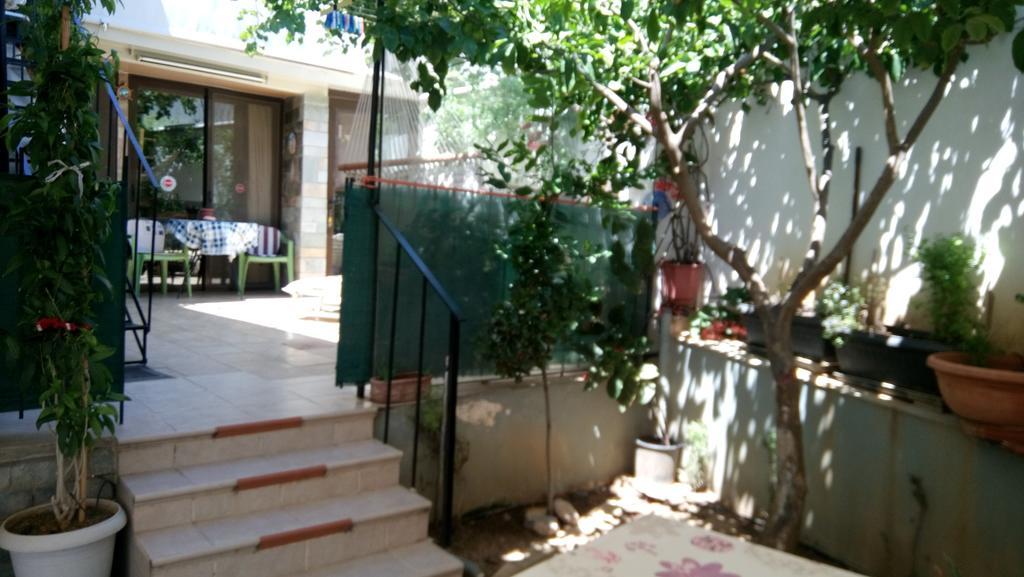 Villa George - Family Holidays Néa Mákri Extérieur photo